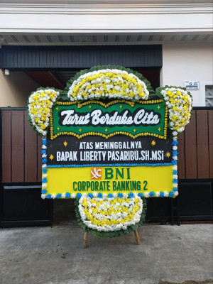 Papan Bunga Duka di Simpang Hulu